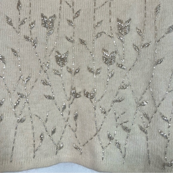 Vtg Urban Works Angora Blend Cream Short Sleeve Sweater Silver Beading Size XS - Picture 3 of 7